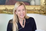 Bundesministerin Juliane Bogner-Strauß