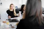 Familienministerin Juliane Bogner-Strauß beim Women Executive Breakfast