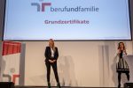 Bundesministerin Juliane Bogner-Strauß auf der Bühne